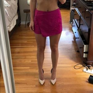 Express hot pink skort size 4
